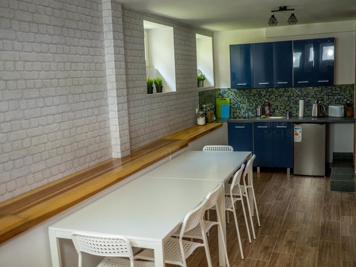 Sawa Hostel Warszawa Exteriör bild