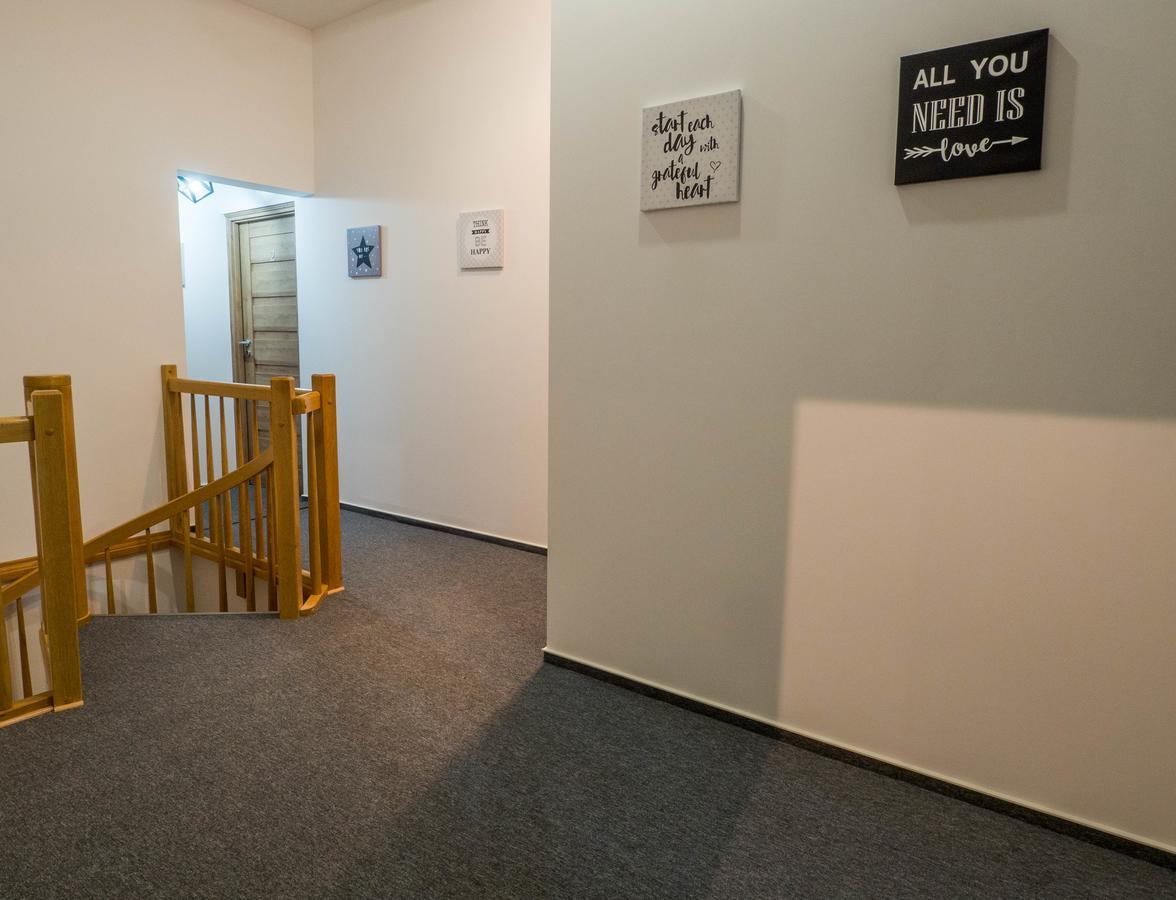 Sawa Hostel Warszawa Exteriör bild